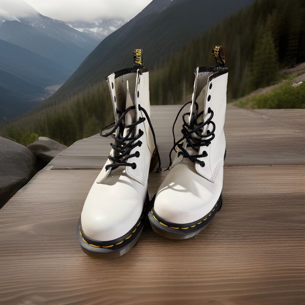 Doc Martens 1460 White AirWair Boots Womens 8 Leather Combat Lace Up Chunky - Picture 3 of 13